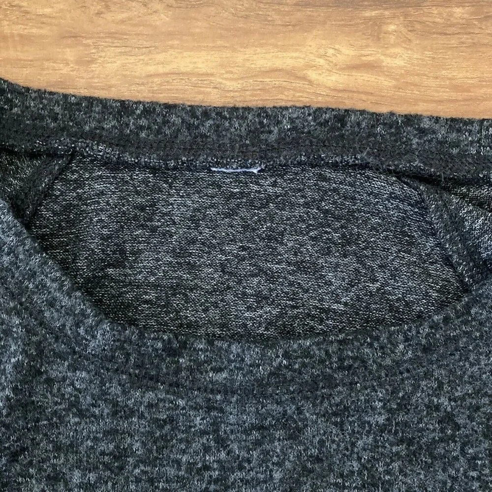 VTG‎ Ladies Sweater Gray with Stripes 3/4 Sleeves